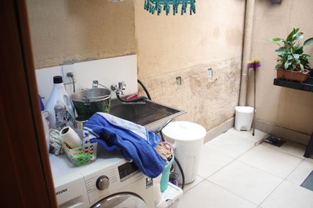 Casa à venda com 110m², 3 quartos e 2 vagasÁrea de Serviço