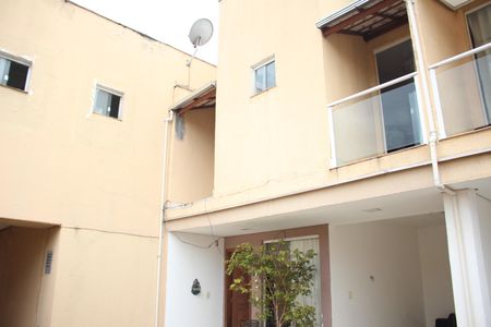 Casa à venda com 110m², 3 quartos e 2 vagasÁrea comum