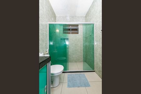 Casa à venda com 260m², 3 quartos e 4 vagas Casa à venda com 260m², 3 quartos e 4 vagasBanheiro Social