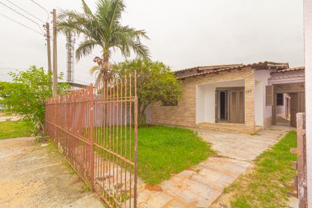 Casa à venda com 380m², 2 quartos e 5 vagasFachada