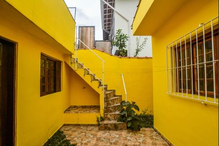 Casa à venda com 100m², 2 quartos e 2 vagas Casa à venda com 100m², 2 quartos e 2 vagasQuintal