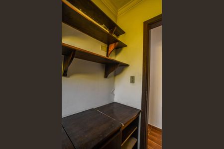 Casa à venda com 100m², 2 quartos e 2 vagas Casa à venda com 100m², 2 quartos e 2 vagasEscritório