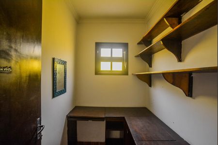 Casa à venda com 100m², 2 quartos e 2 vagas Casa à venda com 100m², 2 quartos e 2 vagasEscritório