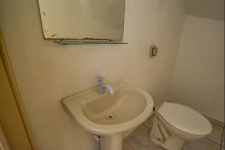 Casa à venda com 100m², 2 quartos e 2 vagas Casa à venda com 100m², 2 quartos e 2 vagasLavabo