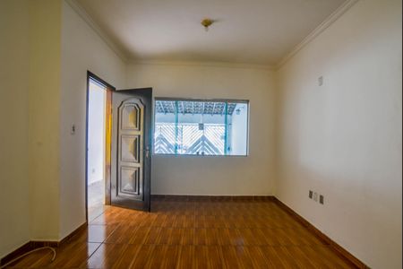 Casa à venda com 100m², 2 quartos e 2 vagas Casa à venda com 100m², 2 quartos e 2 vagasSala