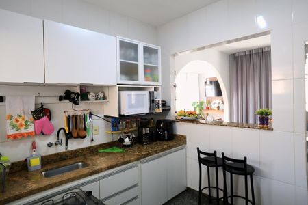 Casa para alugar com 250m², 3 quartos e 2 vagas Casa para alugar com 250m², 3 quartos e 2 vagasCozinha