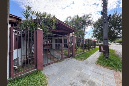 Casa à venda com 200m², 3 quartos e 3 vagasFachada 