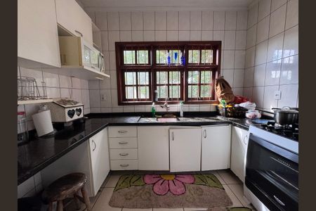 Casa à venda com 200m², 3 quartos e 3 vagasCozinha