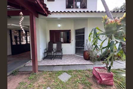 Casa à venda com 200m², 3 quartos e 3 vagasQuintal