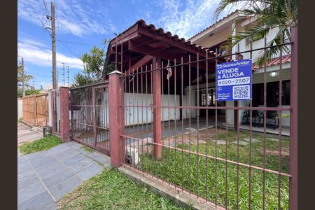 Casa à venda com 200m², 3 quartos e 3 vagasFachada e Placa