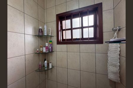 Casa à venda com 200m², 3 quartos e 3 vagasBanheiro