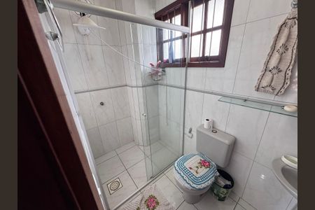 Casa à venda com 200m², 3 quartos e 3 vagasBanheiro da Suíte