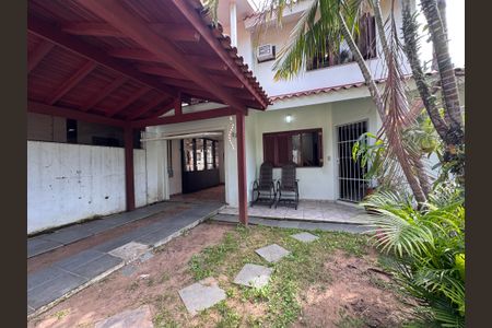 Casa à venda com 200m², 3 quartos e 3 vagasQuintal