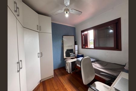 Casa à venda com 200m², 3 quartos e 3 vagasQuarto 2