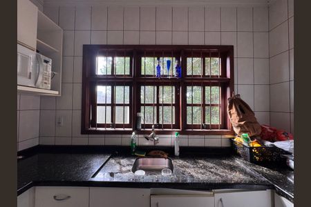 Casa à venda com 200m², 3 quartos e 3 vagasCozinha