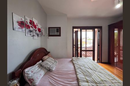 Casa à venda com 200m², 3 quartos e 3 vagasSuíte