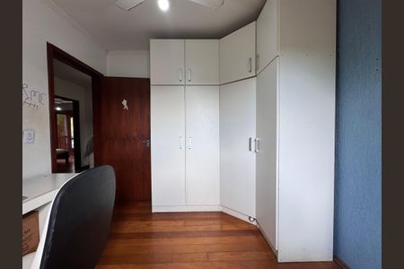 Casa à venda com 200m², 3 quartos e 3 vagasQuarto 2