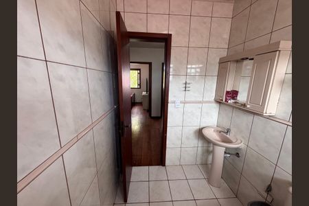 Casa à venda com 200m², 3 quartos e 3 vagasBanheiro