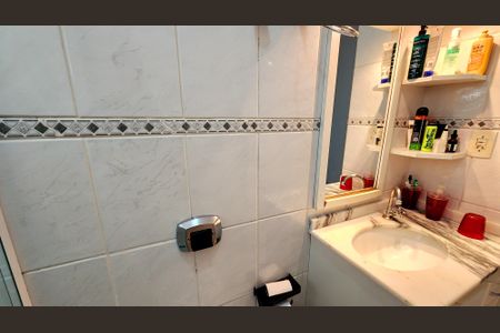 Casa à venda com 200m², 3 quartos e 2 vagasBanheiro Social