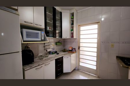 Casa à venda com 200m², 3 quartos e 2 vagasCozinha
