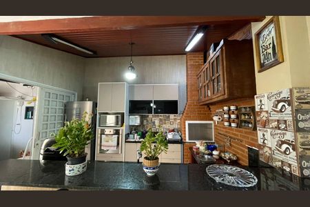 Casa de condomínio à venda com 160m², 4 quartos e 3 vagas Casa de condomínio à venda com 160m², 4 quartos e 3 vagasCozinha