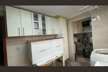 Casa de condomínio à venda com 160m², 4 quartos e 3 vagas Casa de condomínio à venda com 160m², 4 quartos e 3 vagasÁrea de Serviço