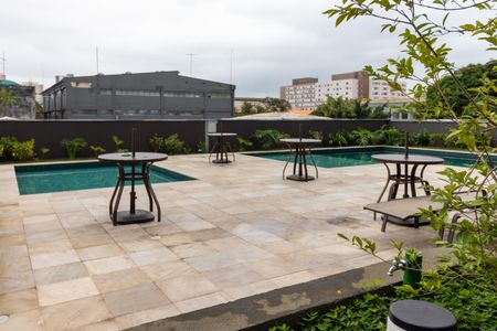 Apartamento à venda com 35m², 2 quartos e sem vagaÁrea comum - Piscina