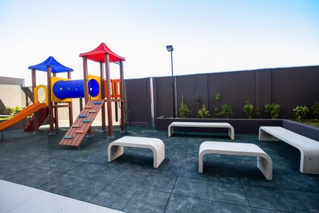 Apartamento à venda com 35m², 2 quartos e sem vagaÁrea comum - Playground