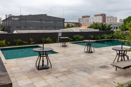 Apartamento à venda com 35m², 2 quartos e sem vagaÁrea comum - Piscina