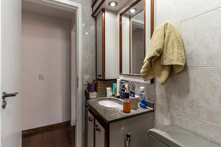 Apartamento à venda com 50m², 2 quartos e 1 vaga Apartamento à venda com 50m², 2 quartos e 1 vagaBanheiro