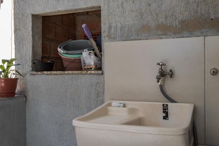 Casa à venda com 99m², 4 quartos e 6 vagas Casa à venda com 99m², 4 quartos e 6 vagasÁrea de Serviço