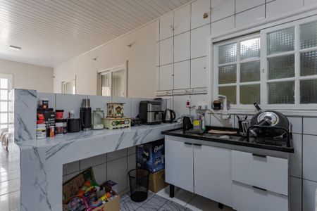 Casa à venda com 99m², 4 quartos e 6 vagas Casa à venda com 99m², 4 quartos e 6 vagasCozinha e Área de Serviço- casa 2