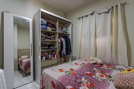 Casa à venda com 99m², 4 quartos e 6 vagas Casa à venda com 99m², 4 quartos e 6 vagasQuarto 1- casa 2