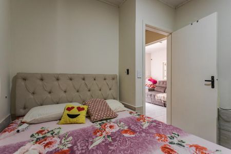 Casa à venda com 99m², 4 quartos e 6 vagas Casa à venda com 99m², 4 quartos e 6 vagasQuarto 1- casa 2