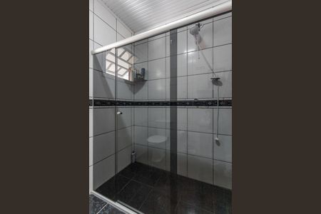 Casa à venda com 99m², 4 quartos e 6 vagas Casa à venda com 99m², 4 quartos e 6 vagasBanheiro