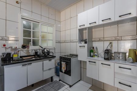 Casa à venda com 99m², 4 quartos e 6 vagas Casa à venda com 99m², 4 quartos e 6 vagasCozinha e Área de Serviço- casa 2