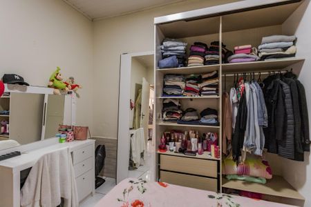 Casa à venda com 99m², 4 quartos e 6 vagas Casa à venda com 99m², 4 quartos e 6 vagasQuarto 1- casa 2