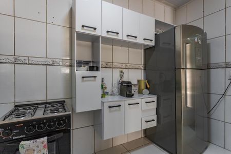 Casa à venda com 99m², 4 quartos e 6 vagas Casa à venda com 99m², 4 quartos e 6 vagasCozinha e Área de Serviço- casa 2
