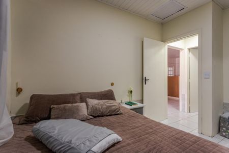 Casa à venda com 99m², 4 quartos e 6 vagas Casa à venda com 99m², 4 quartos e 6 vagasQuarto 2- casa 2