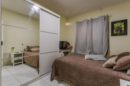 Casa à venda com 99m², 4 quartos e 6 vagas Casa à venda com 99m², 4 quartos e 6 vagasQuarto 2- casa 2