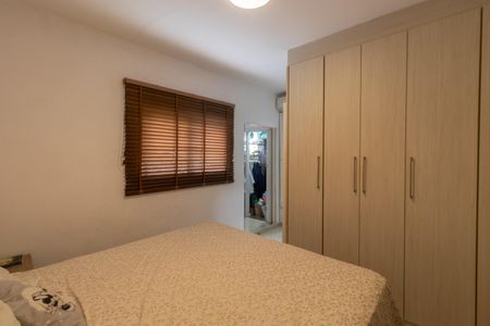 Casa à venda com 102m², 3 quartos e 2 vagasSuíte