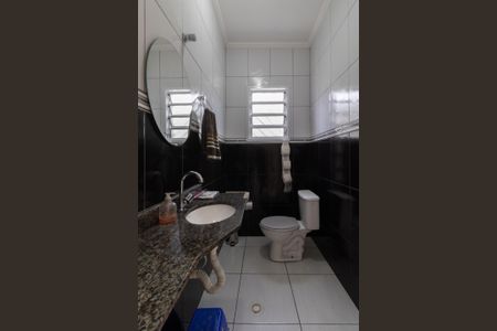 Casa à venda com 102m², 3 quartos e 2 vagasLavabo