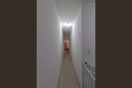 Casa à venda com 102m², 3 quartos e 2 vagasCorredor