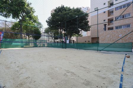 Apartamento à venda com 145m², 3 quartos e 3 vagas Apartamento à venda com 145m², 3 quartos e 3 vagasÁrea comum - Quadra de beach tennis
