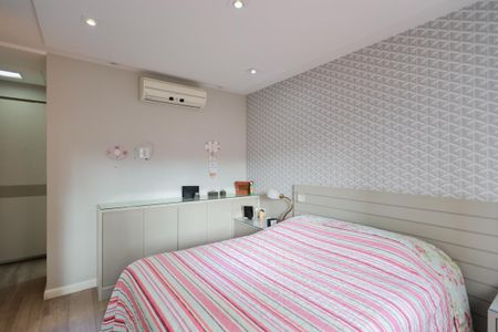 Apartamento à venda com 145m², 3 quartos e 3 vagas Apartamento à venda com 145m², 3 quartos e 3 vagasSuíte 1