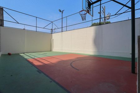 Apartamento à venda com 145m², 3 quartos e 3 vagas Apartamento à venda com 145m², 3 quartos e 3 vagasÁrea comum - Quadra de basquete street