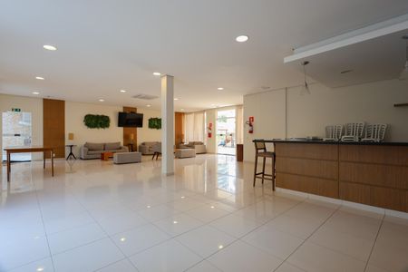 Apartamento à venda com 145m², 3 quartos e 3 vagas Apartamento à venda com 145m², 3 quartos e 3 vagasÁrea comum - Salão de festas