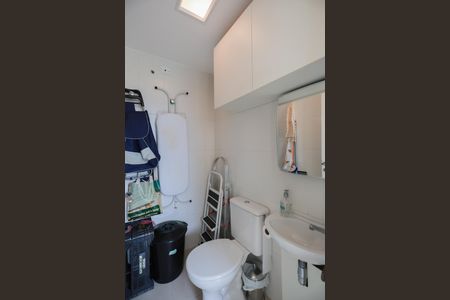 Apartamento à venda com 145m², 3 quartos e 3 vagas Apartamento à venda com 145m², 3 quartos e 3 vagasBanheiro de Serviço