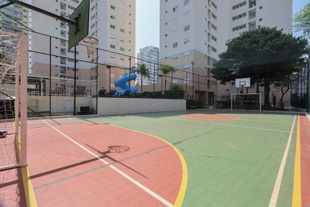 Apartamento à venda com 145m², 3 quartos e 3 vagas Apartamento à venda com 145m², 3 quartos e 3 vagasÁrea comum - Quadra Poliesportiva