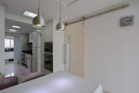 Apartamento à venda com 145m², 3 quartos e 3 vagas Apartamento à venda com 145m², 3 quartos e 3 vagasCopa